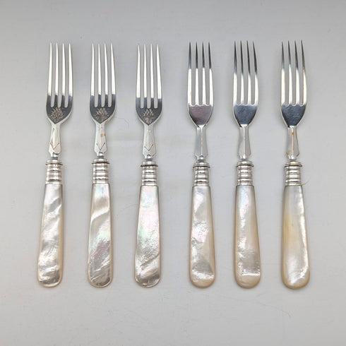 約 1890 年英國古董白色珍珠手柄甜點餐具 6 對含 Mappin 和 Webb 托盤